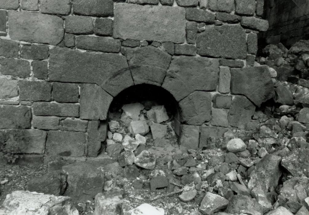 ruines du four, détail du foyer