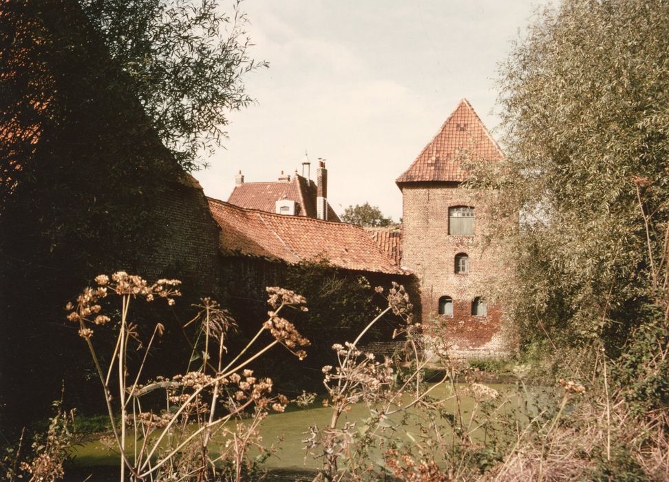 porche d’entrée, élévation sud