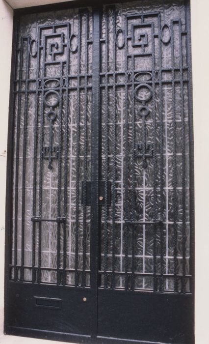 porte d’accès sur rue