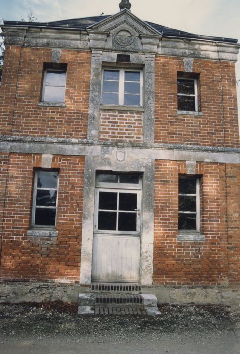 pavillon de garde, façade antérieure