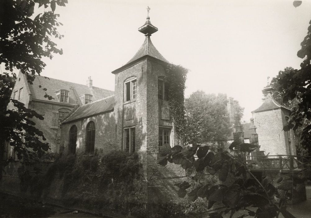 tour isolée sud-ouest, élévations sud et ouest