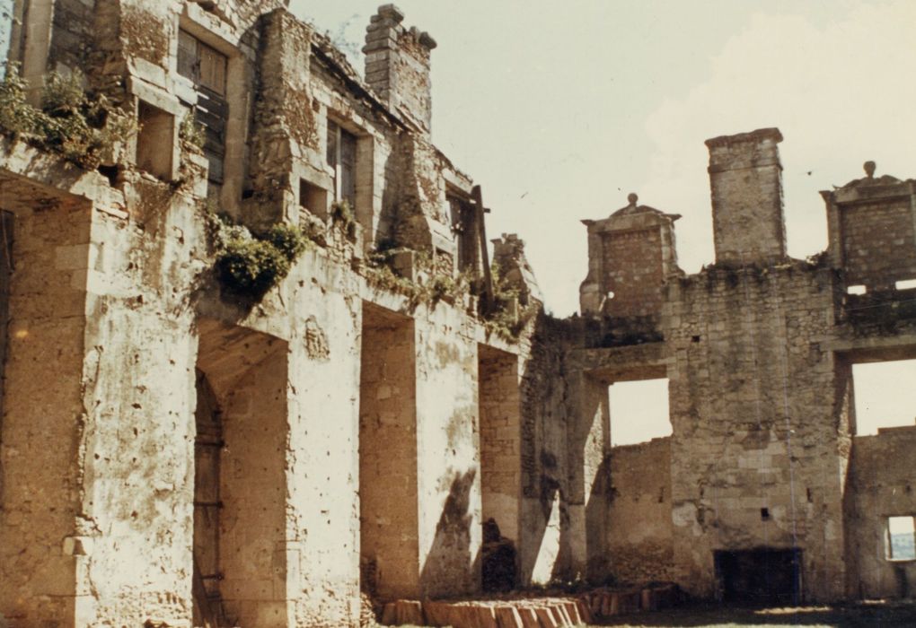 ruines de la salle des Maréchaux