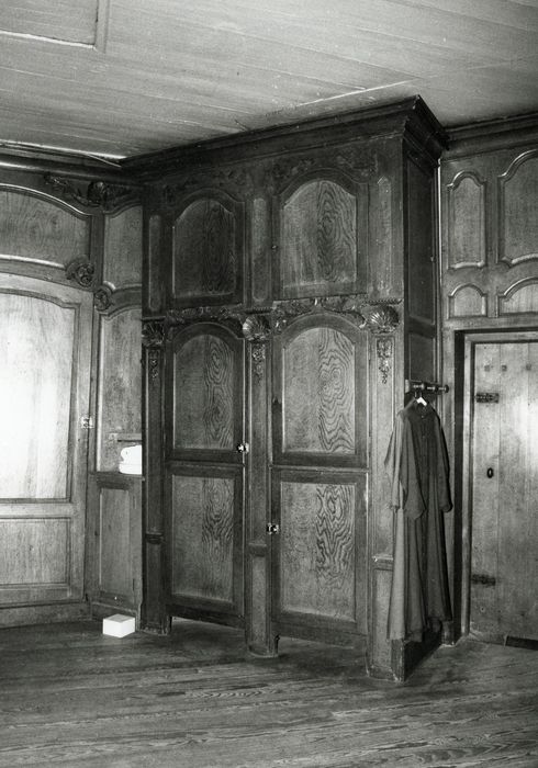 armoire de sacristie