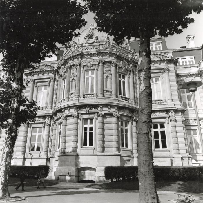 façade sud, vue partielle