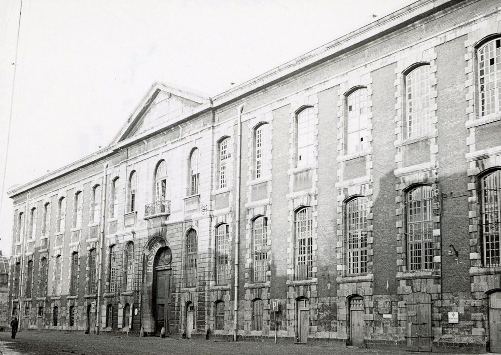 Façade antérieure