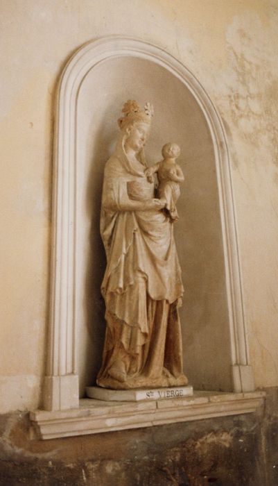statue : Vierge à l’Enfant
