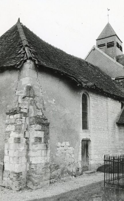 façade latérale sud-est, vue partielle