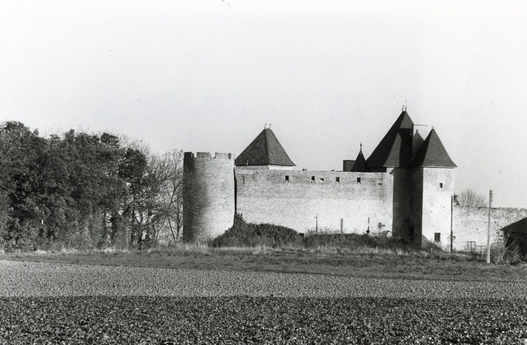 vue générale du château depuis l’Ouest