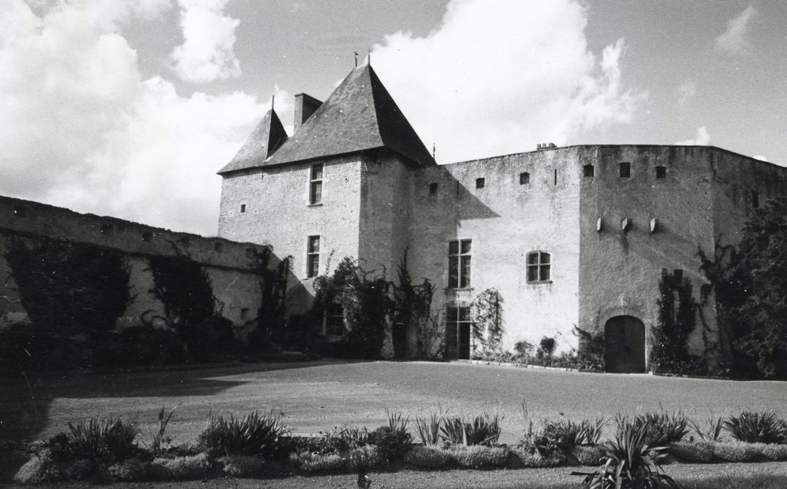 façade sud sur la basse-cour