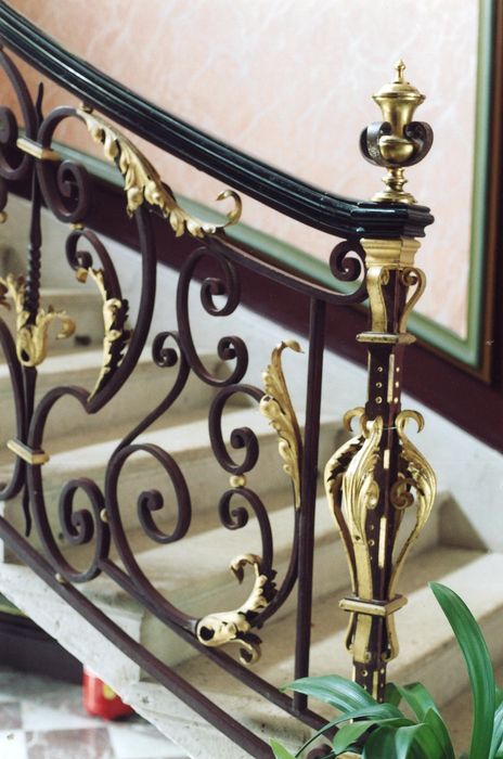 escalier monumental, détail du départ de la rampe