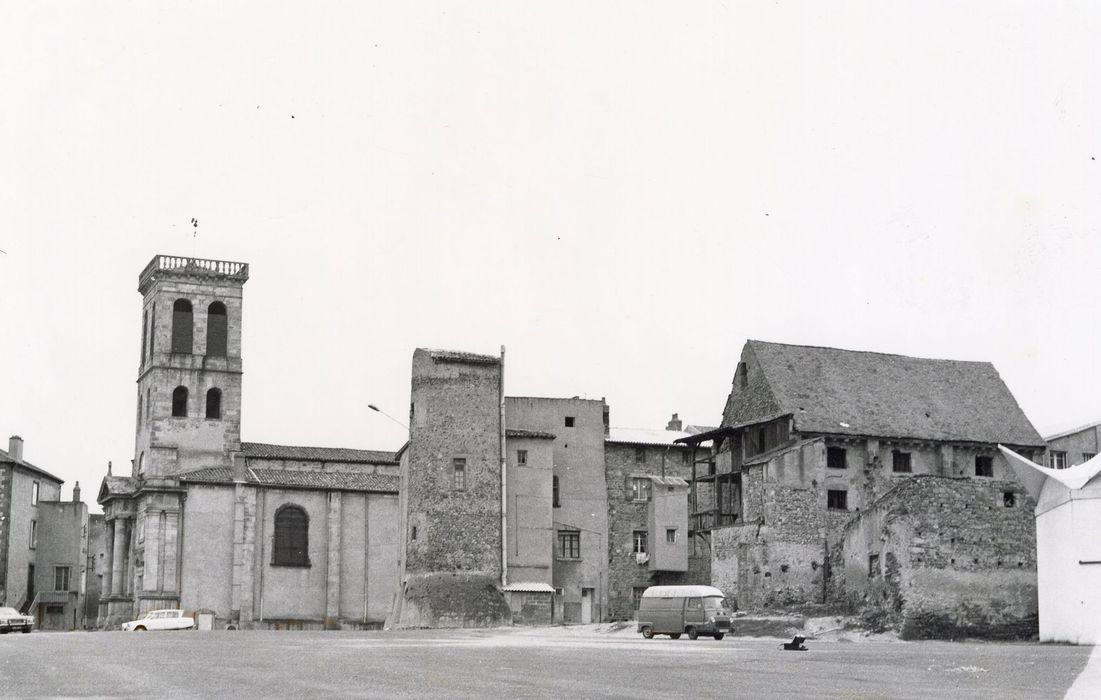 vue générale de la chapelle dans son environnement depuis l’Ouest