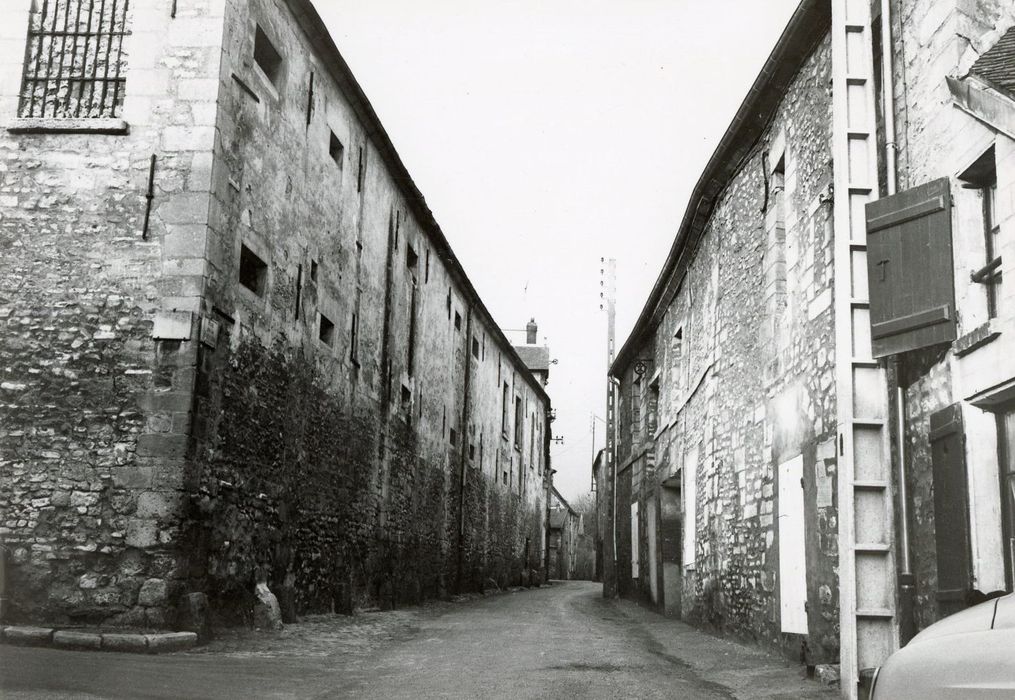 façades sud et est sur les rues de la Poterne et du Temple