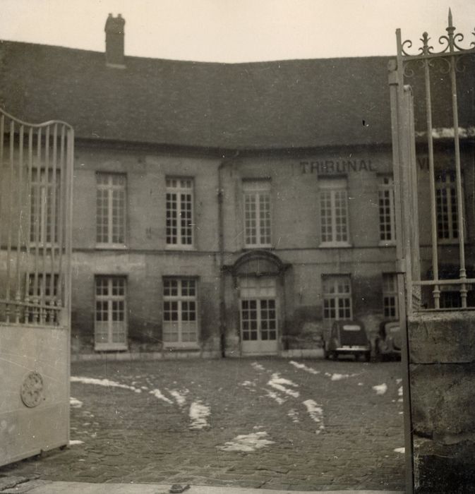 façade ouest, vue partielle