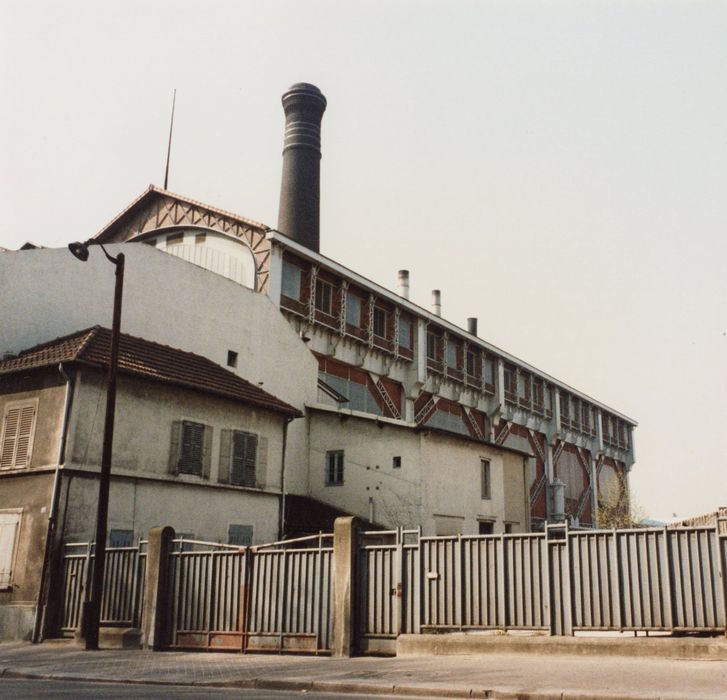 vue partielle des bâtiments