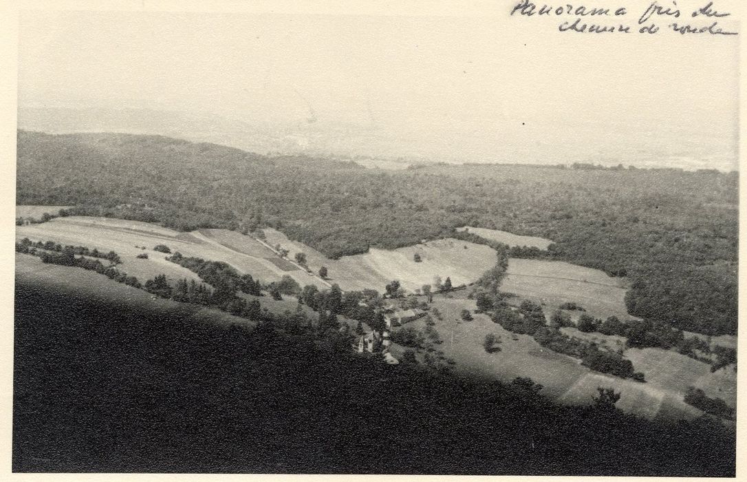 vue générale de l’environnement depuis le chemin de ronde