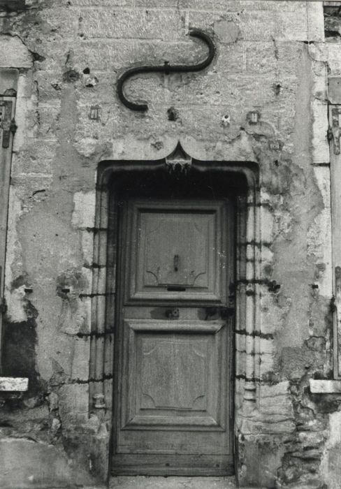 ancienne bibliothèque, porte d’accès ouest