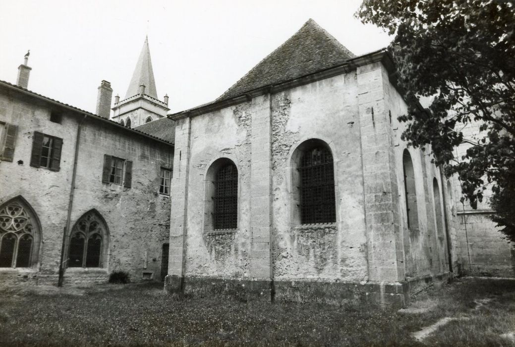 salle du chapitre, façades est et sud (sacristie)