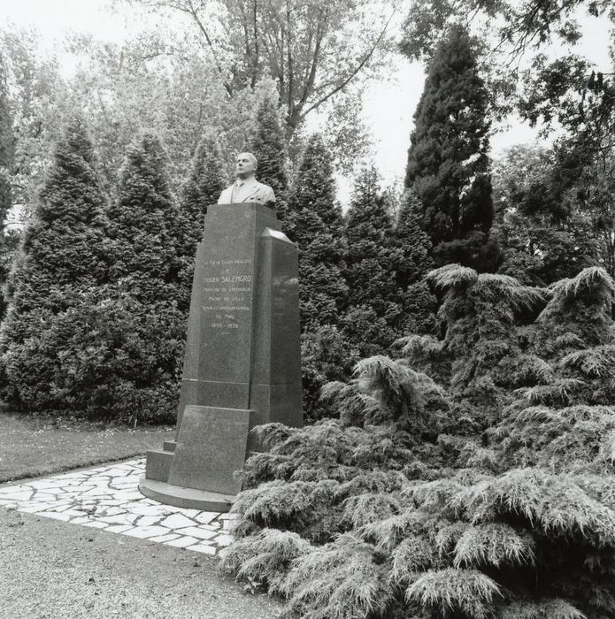 monument à Roger Salengro