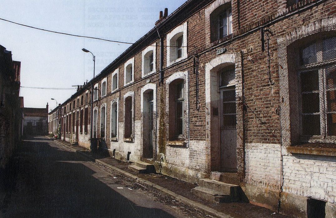 façades sur rue (photocopie numérisée)