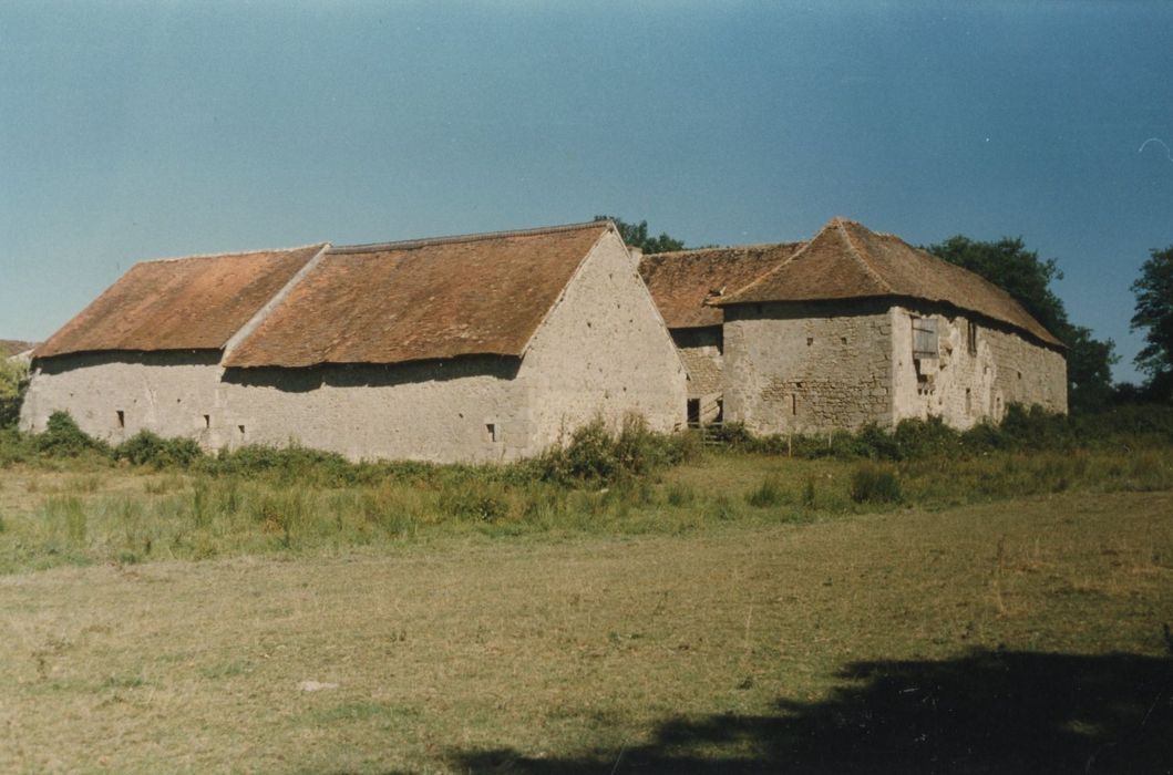 vue générale des bâtiments depuis le Sud-Est