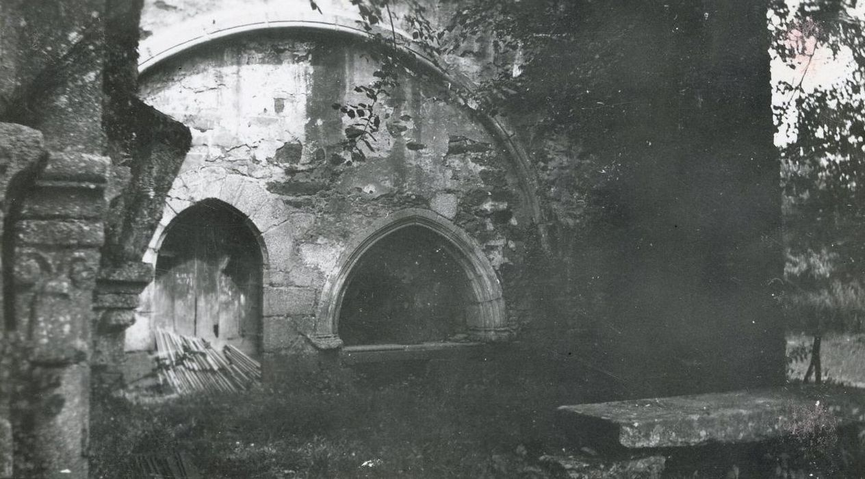 vestiges de l’ancienne sacristie, vue partielle