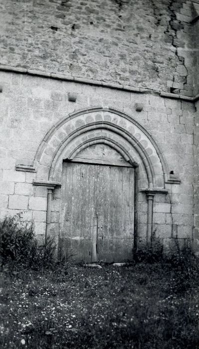 ancien portail d’accès de l’église