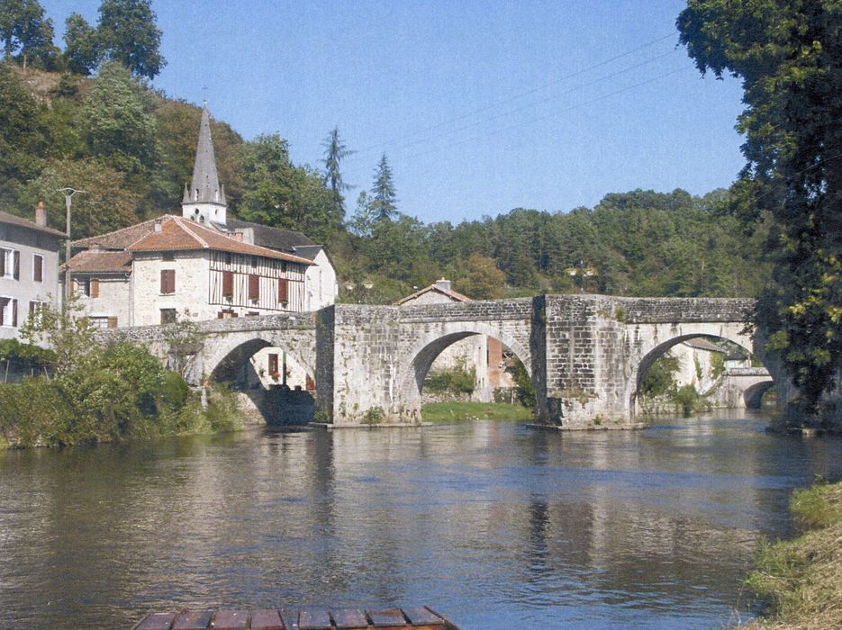 vue générale du pont depuis la berge est (photocopie numérisée)