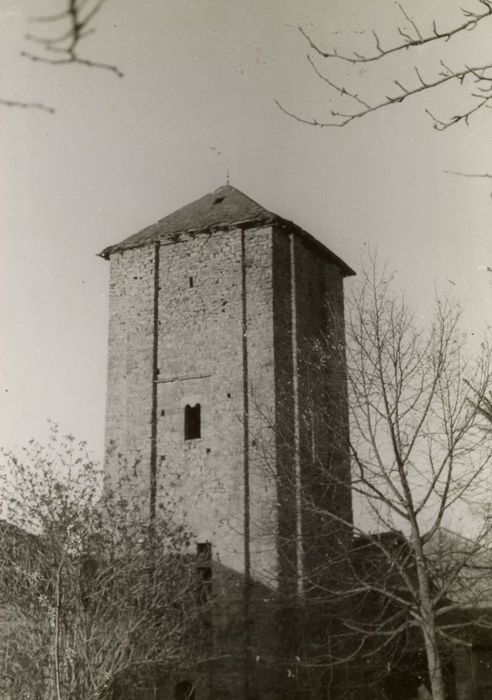 vue partielle de la tour