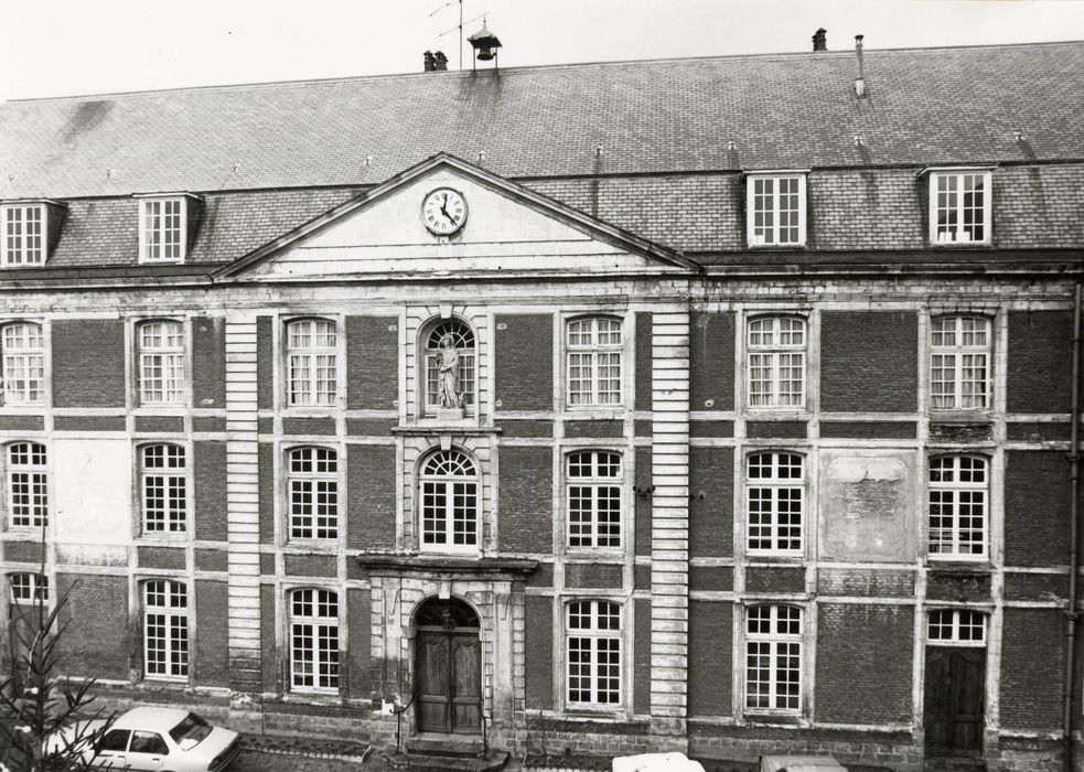 cour intérieure, façade sud-est