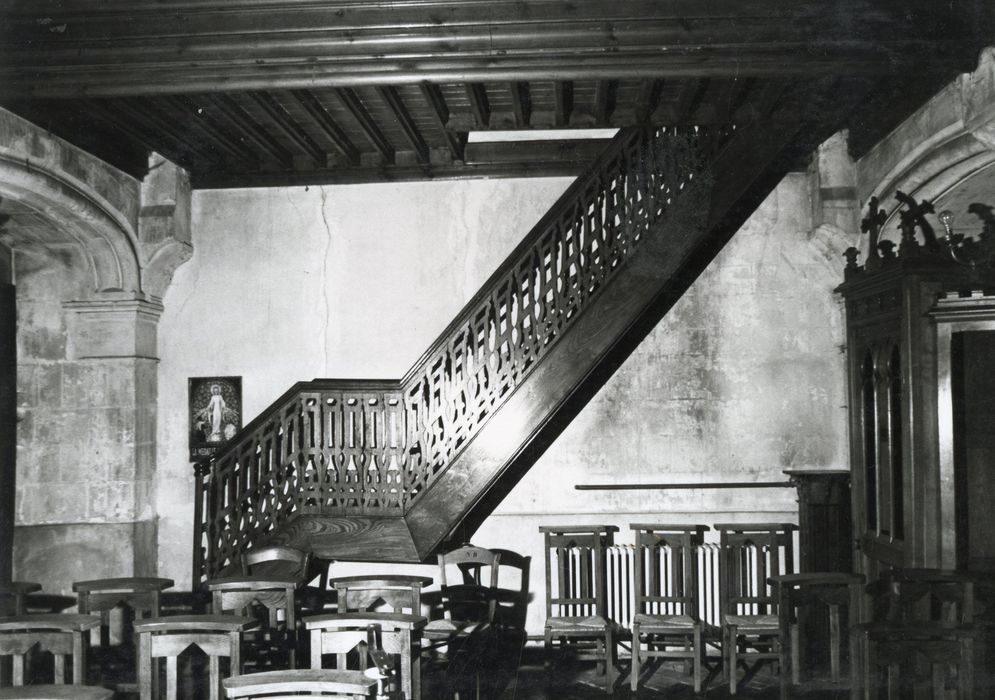 chapelle, escalier d’accès à al tribune