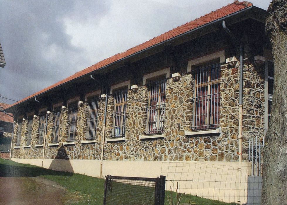 école maternelle, façade latérale de l’aile gauche (photocopie numérisée)