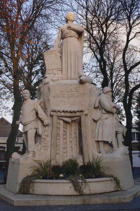 vue générale du monument (photocopie numérisée)