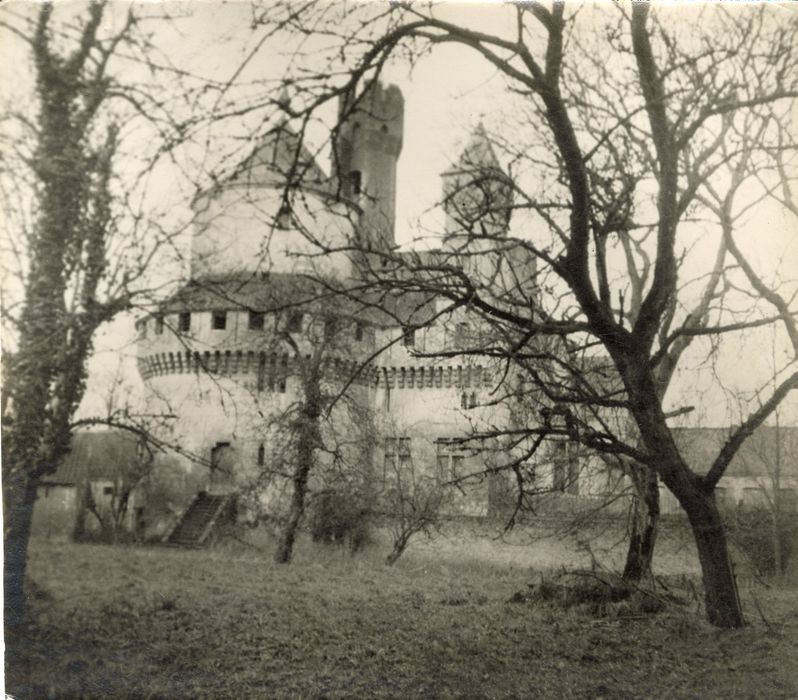 vue partielle du château depuis le Sud