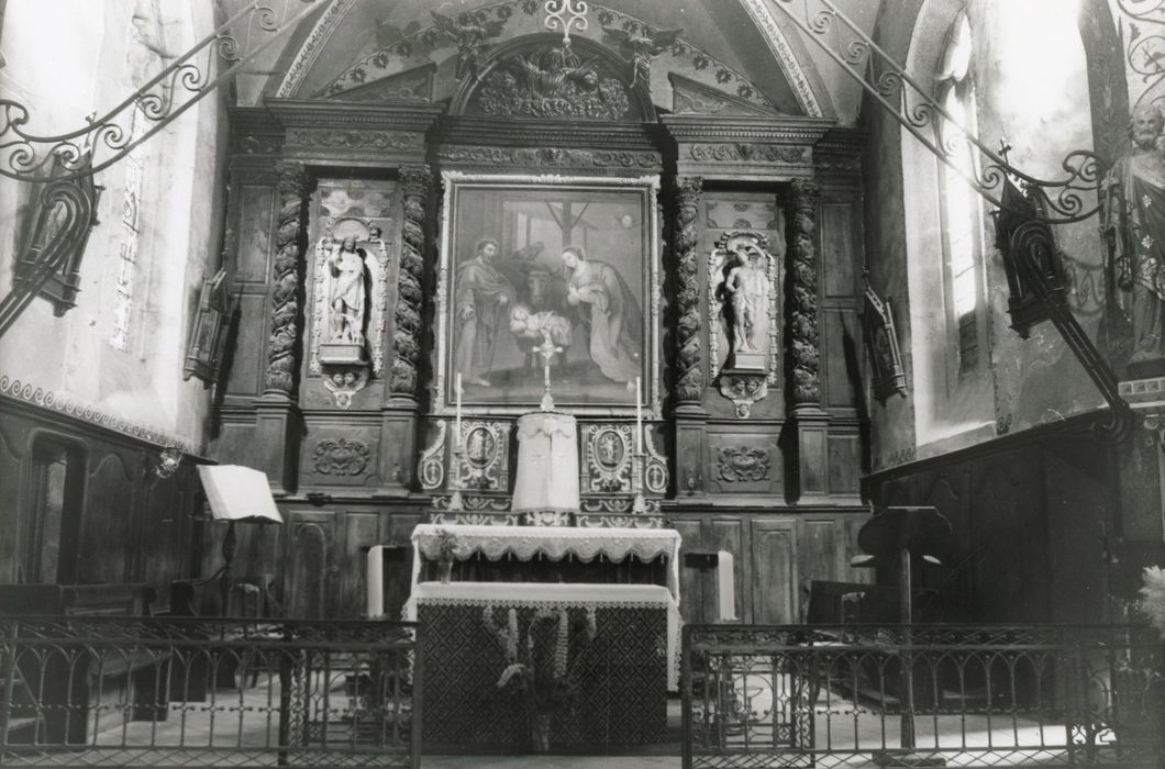 maître-autel, retable, tableau : Nativité (la), statues : Saint Sébastien, saint Roch