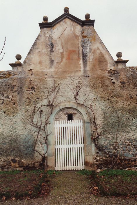 jardin, porte d’accès sud à l’enclos nord