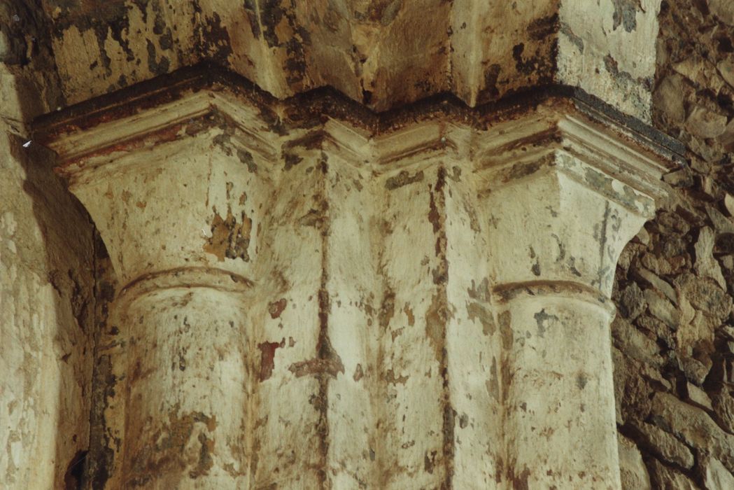 église abbatiale, détail des chapiteaux d’une des piles de la croisée du transept