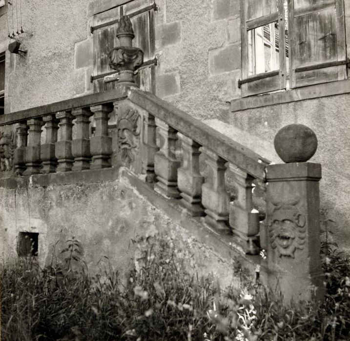 balustrade de la terrasse, vue partielle