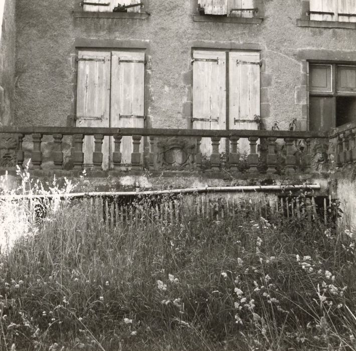 balustrade de la terrasse, vue partielle