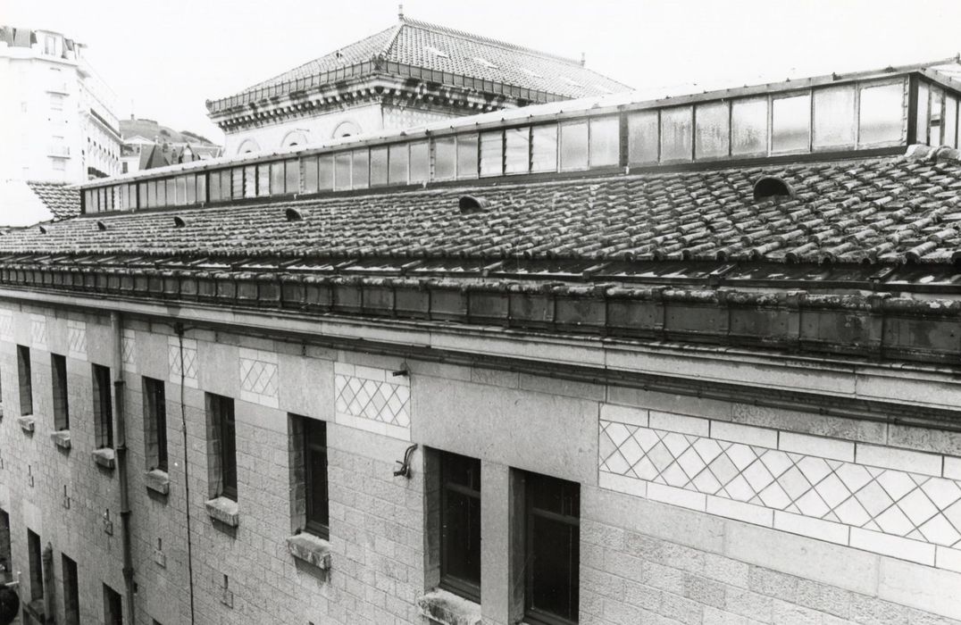 façade ouest, vue partielle