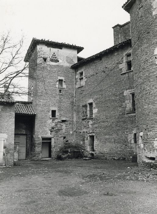 cour intérieure, façade ouest