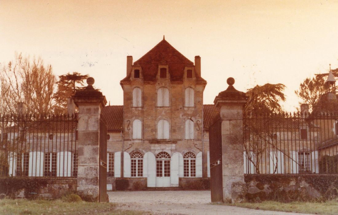 façade nord sur la cour d’honneur