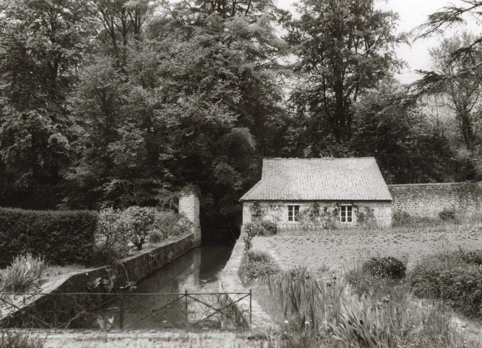 parc, vue partielle du potager