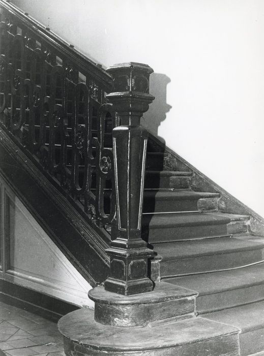 Escalier principal dans l’aile du 18e siècle, détail du départ de la rampe