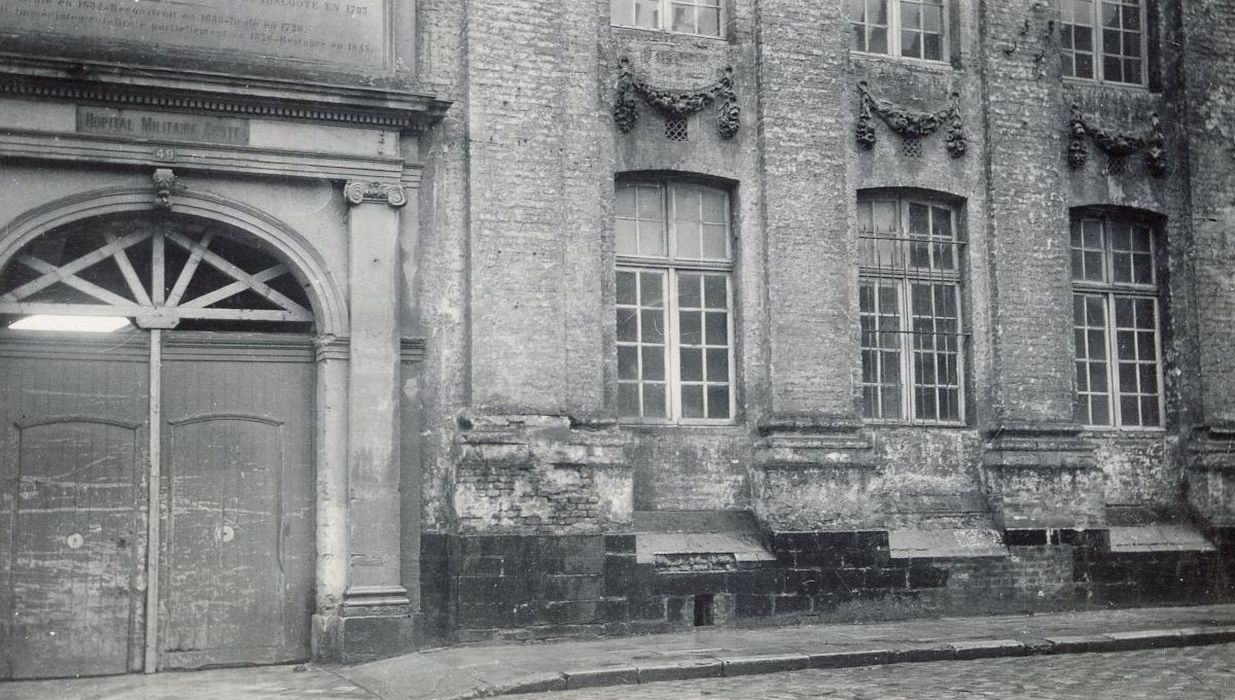 façade nord sur rue, vue partielle