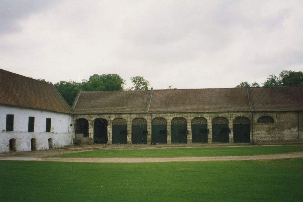 communs, façade sud-est