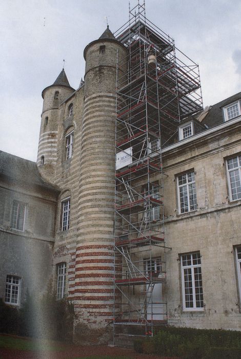 ancien château, vue partielle (photocopie numérisée)