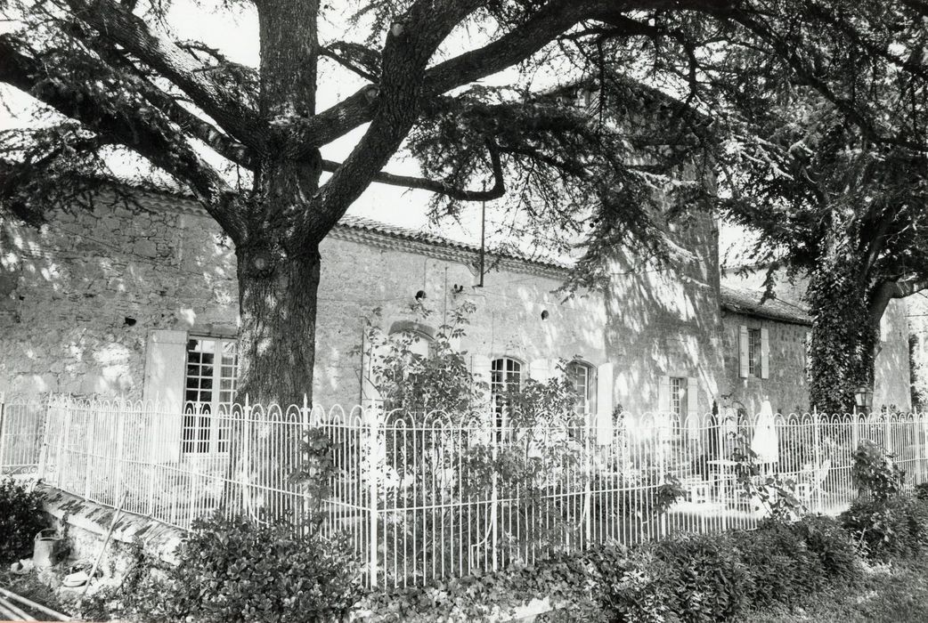 façade sud, vue partielle