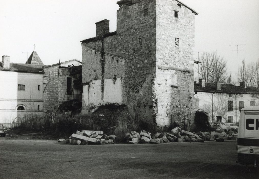 façade nord-ouest, vue partielle