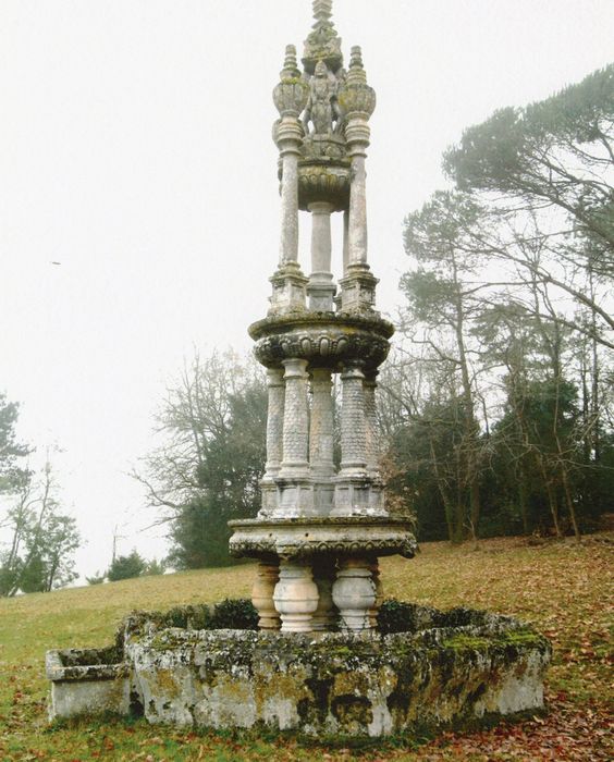 fontaine monumentale (photocopie numérisée)