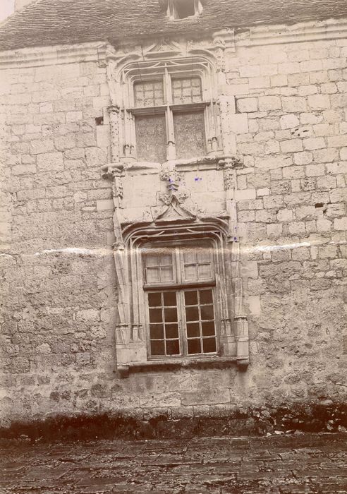 cour intérieure, aile nord, façade sud, baies à croisée